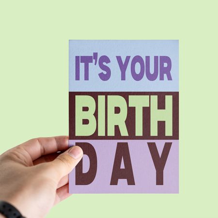Carte illustrée it's your birthday violet